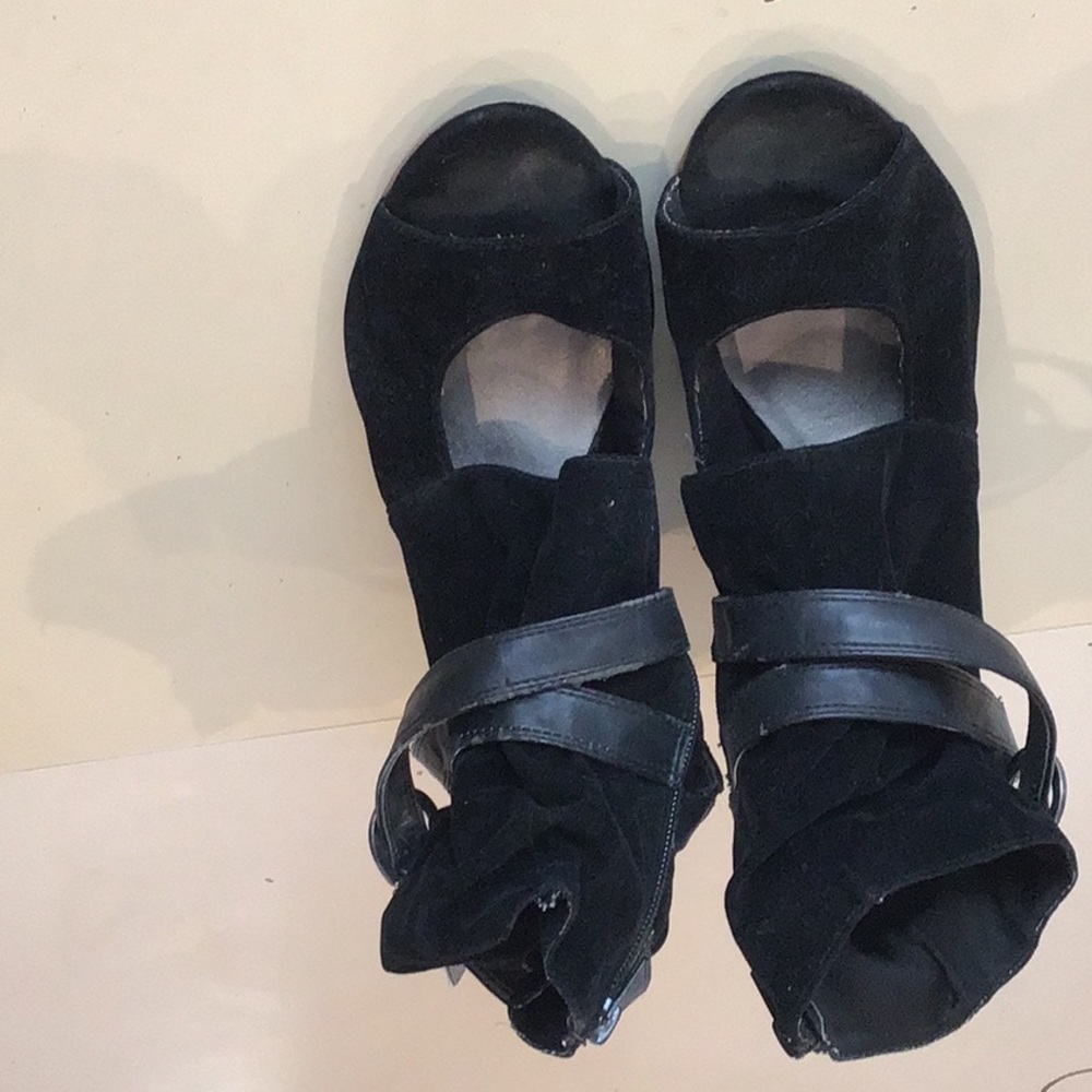 Women’s black strappy suede shoes with wood wedge